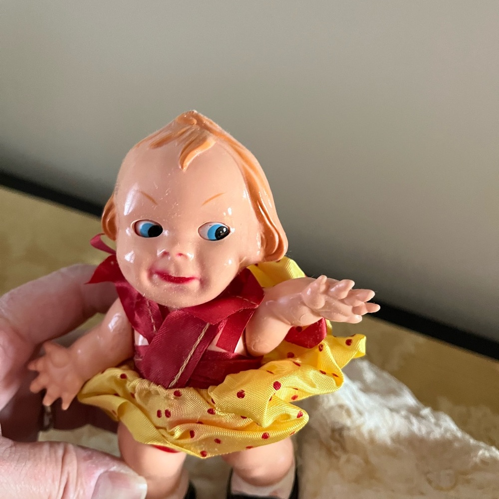 🦄2 Colgate-Palmolive walking Dolls 1 unopened box AND 2nd opened box with doll